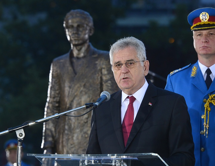 Николић: Спреман сам да одем у Сребреницу и одам почаст жртвама